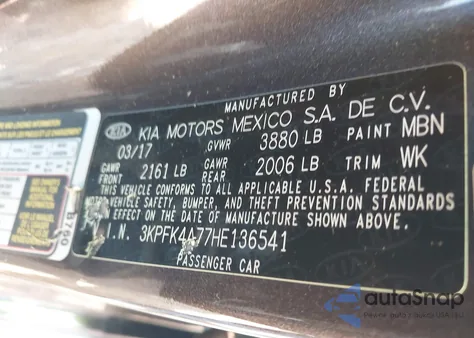 2017 Kia Forte Lx z USA, uszkodzony, nr VIN 3KPFK4A77HE136541